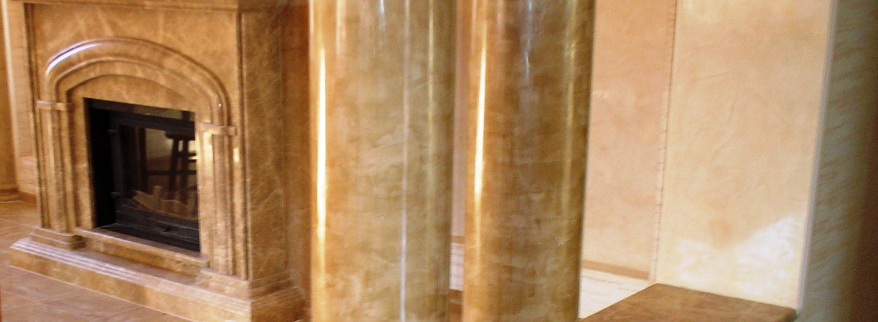 камин и колоны